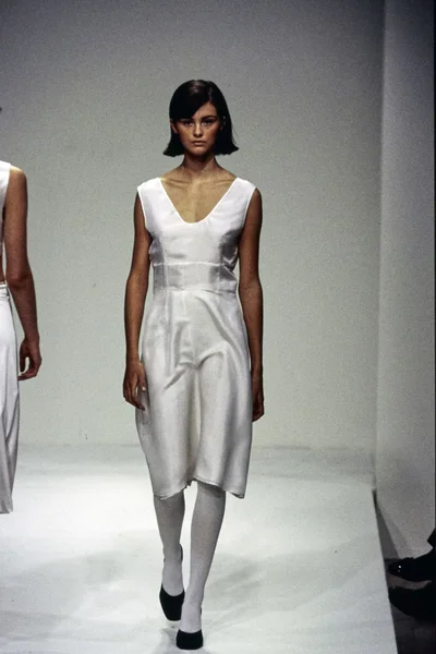 Look 25